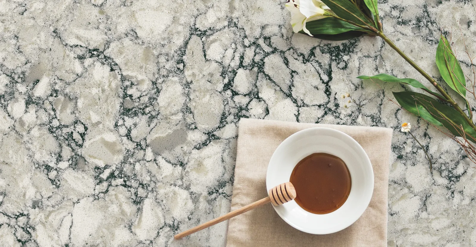Aura Hanstone Quartz installed — project photo 5