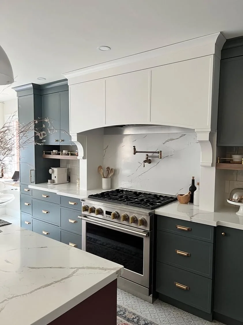 Calacatta Extra Hanstone Quartz installed — project photo 7