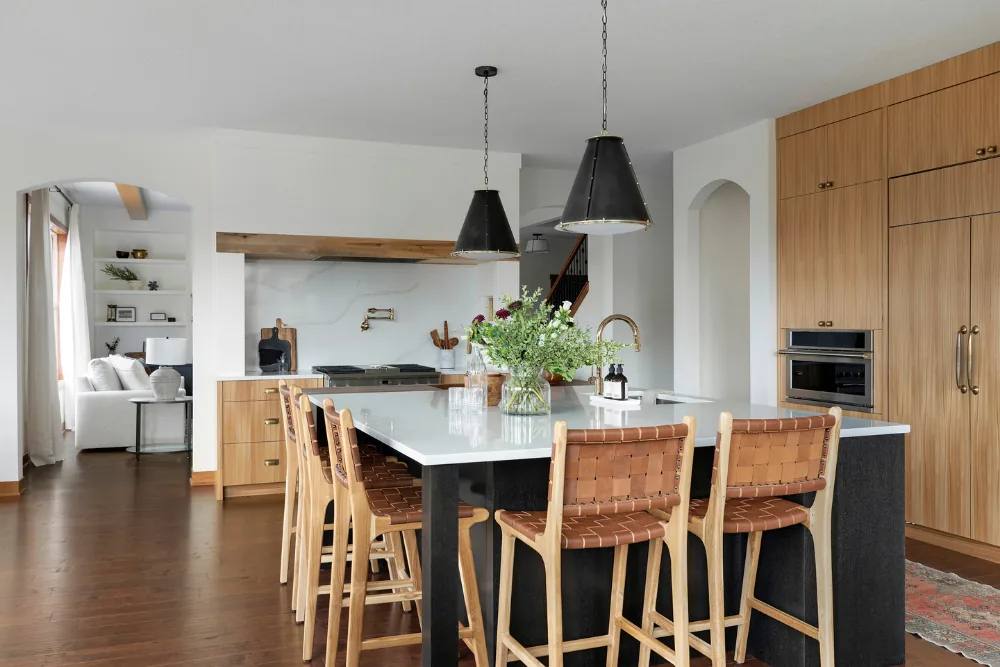 Calacatta Gold Hanstone Quartz installed — project photo 4