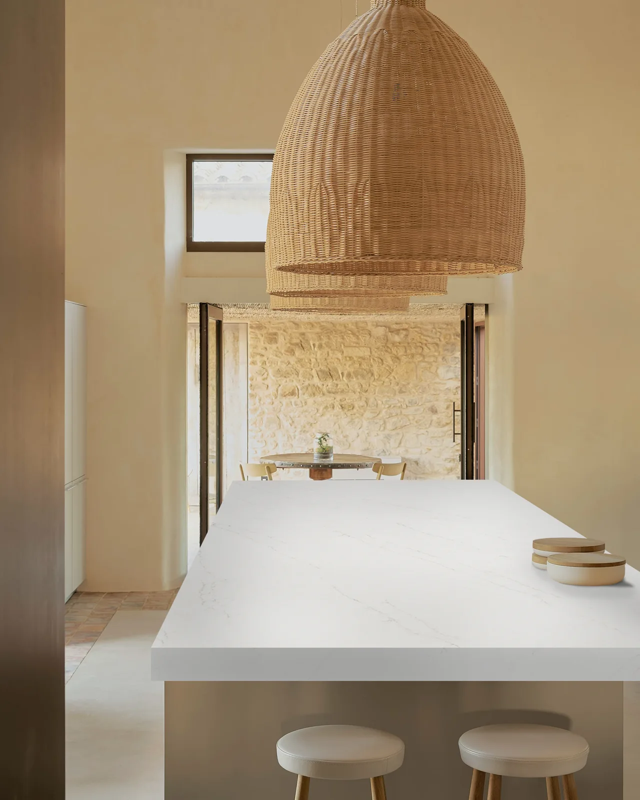Calacatta Venato Hanstone Quartz installed — project photo 3
