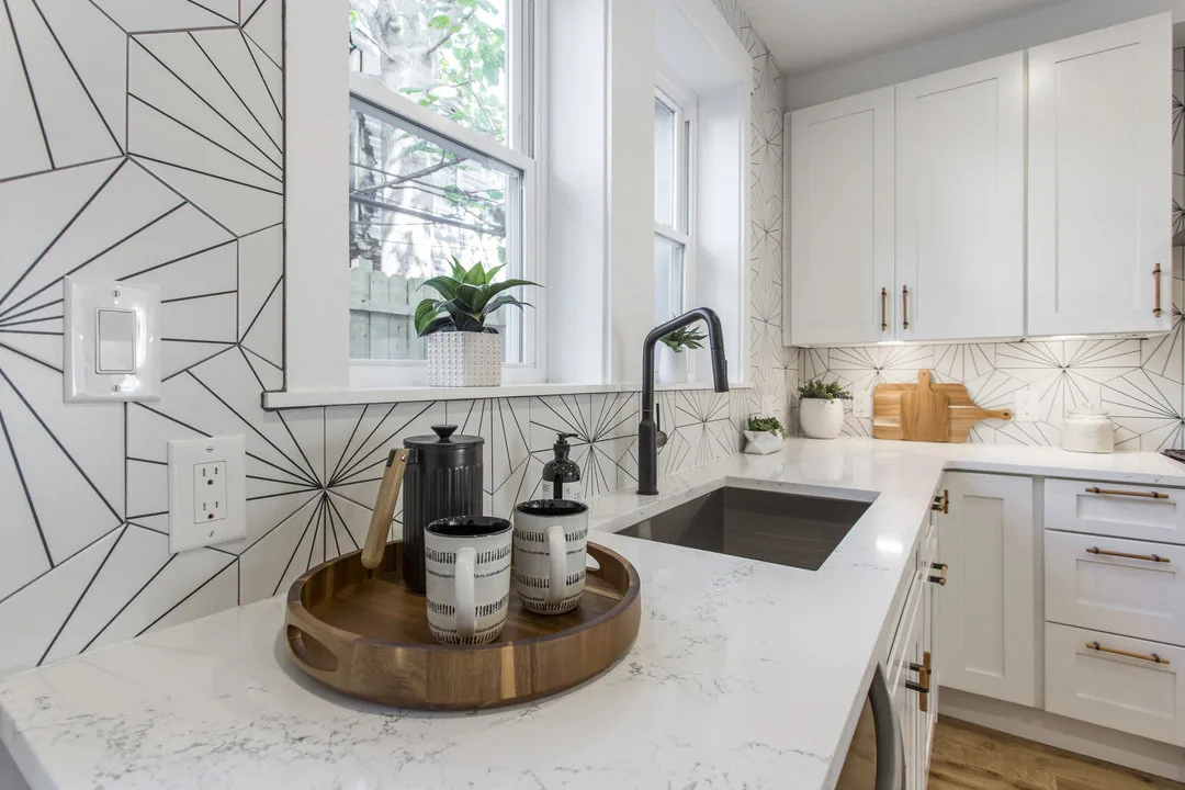 Chantilly Hanstone Quartz installed — project photo 1