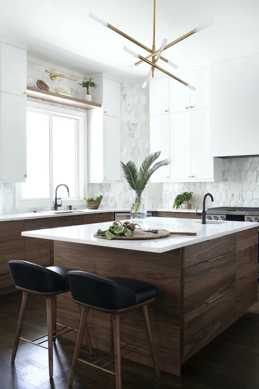 Chantilly Hanstone Quartz installed — project photo 4