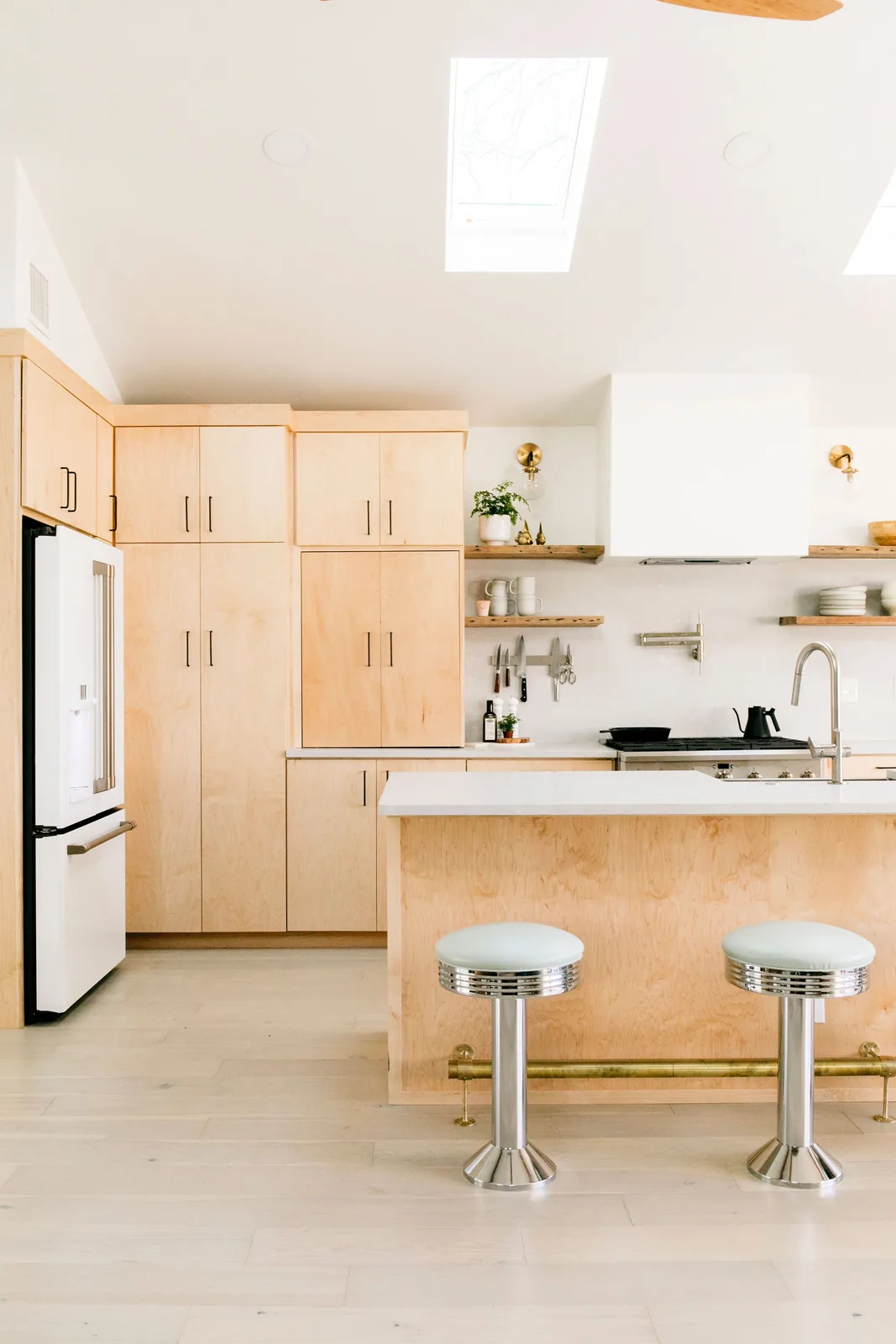 Coast Hanstone Quartz installed — project photo 2