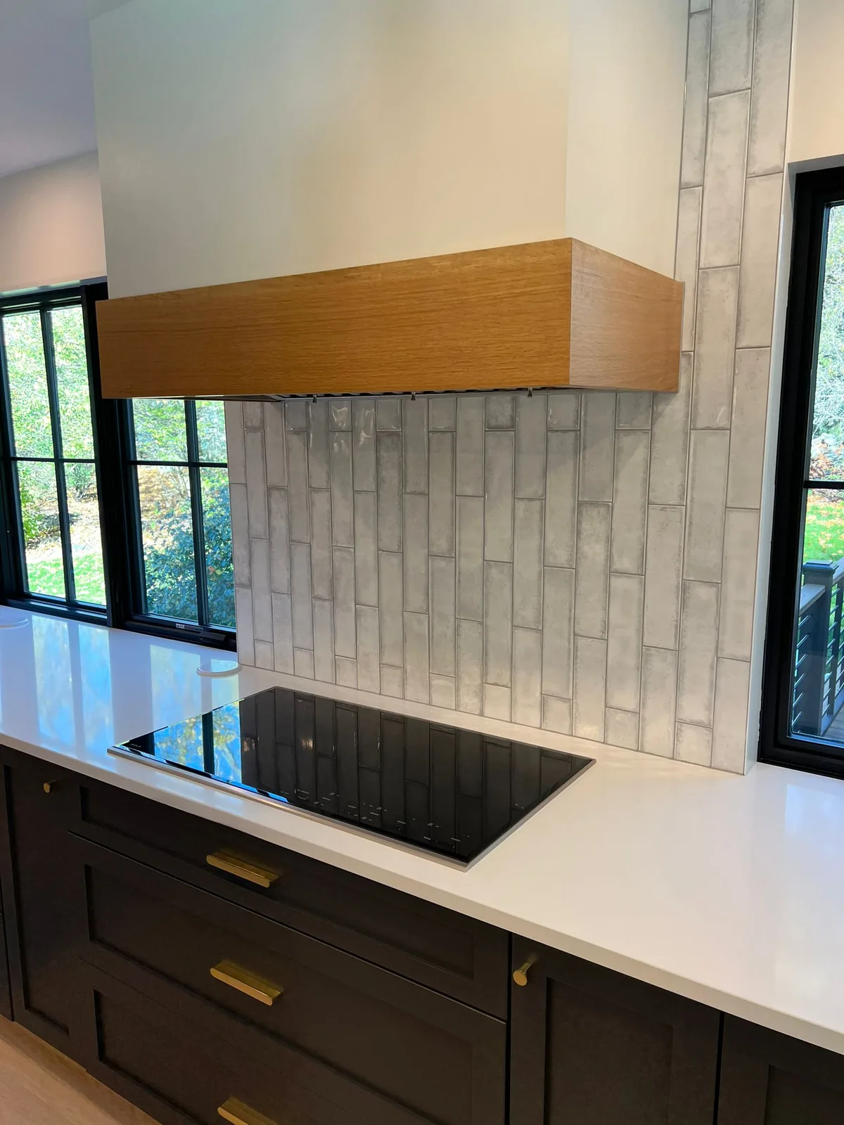 Drift Hanstone Quartz installed — project photo 3