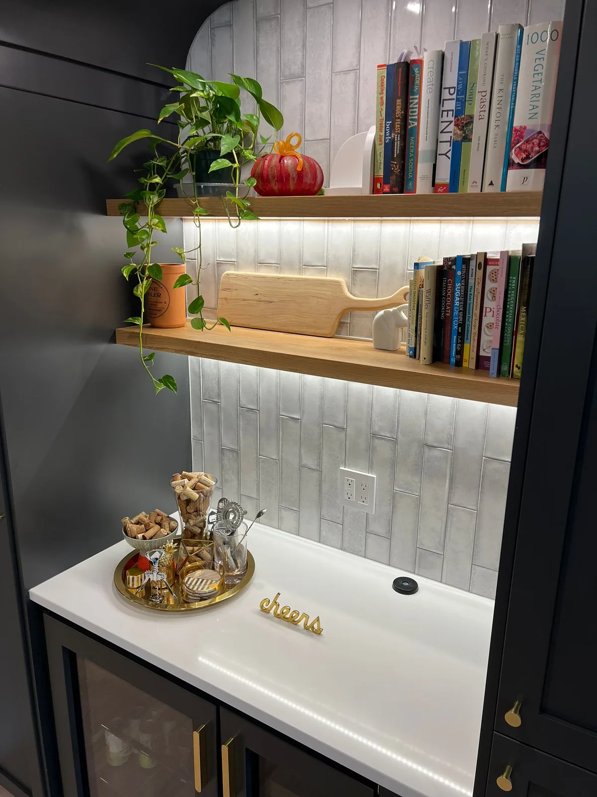 Drift Hanstone Quartz installed — project photo 5