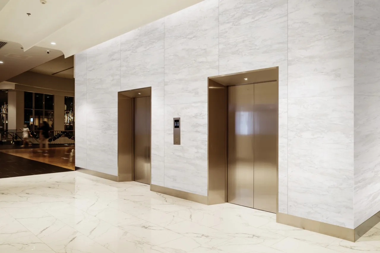 Elba White Hanstone Quartz installed — project photo 1