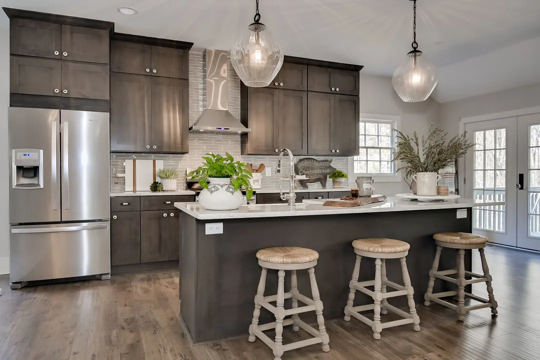 Italian Waves Hanstone Quartz installed — project photo 7