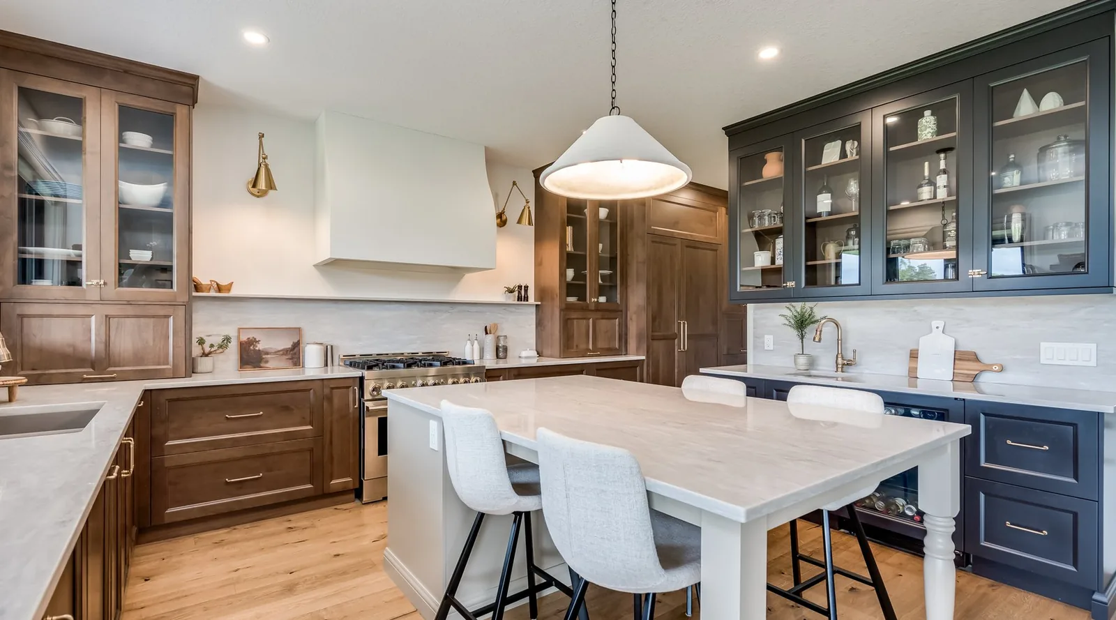 Le Blanc Hanstone Quartz installed — project photo 5