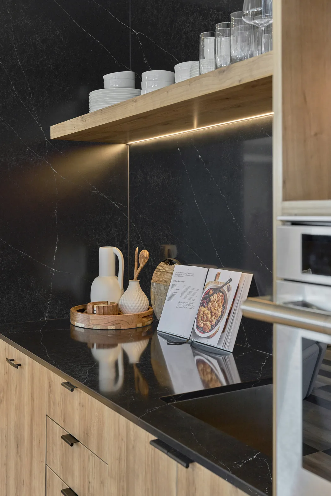 Markina Hanstone Quartz installed — project photo 6