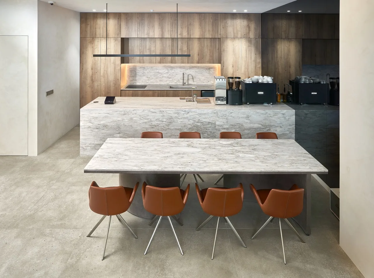 Matterhorn Hanstone Quartz installed — project photo 8