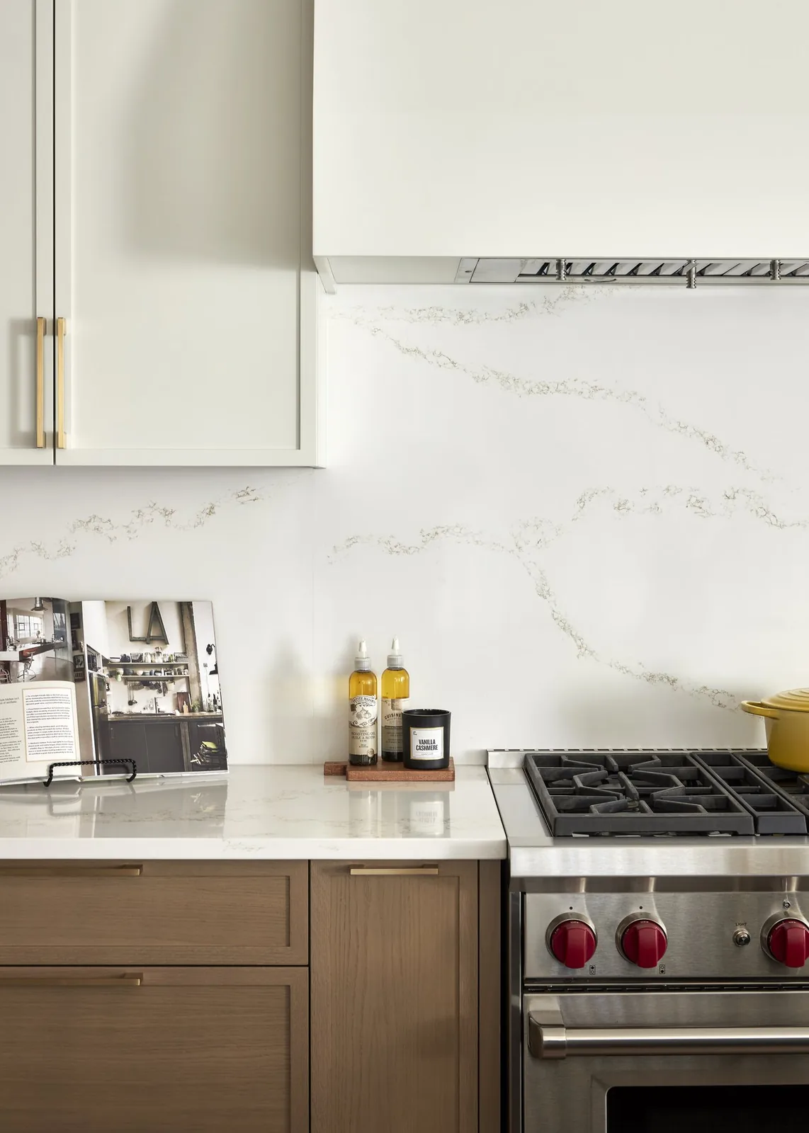 Strato Hanstone Quartz installed — project photo 4