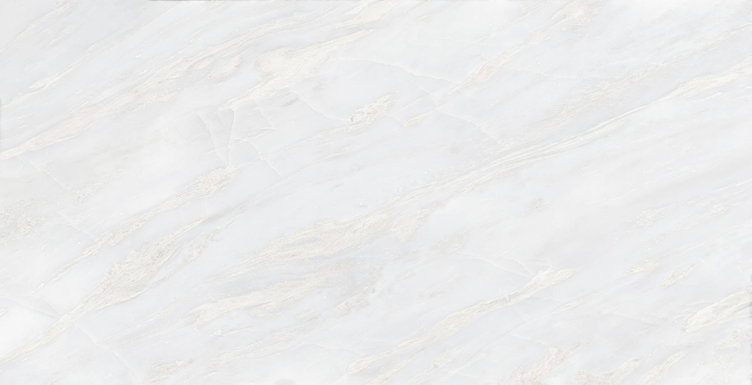 Holy Empire Lucciare Quartz swatch