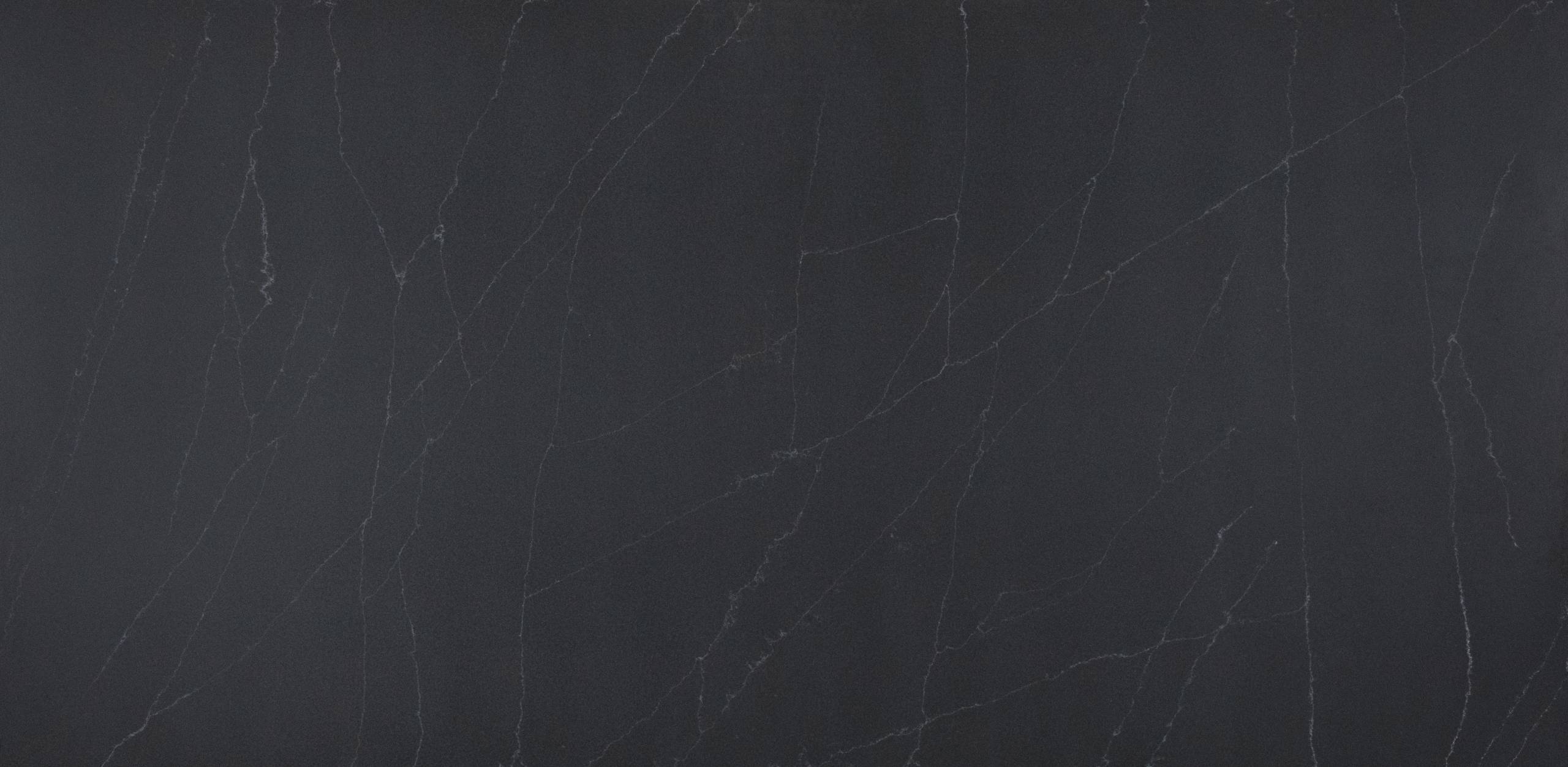 Pietra Grey Lucciare Quartz swatch
