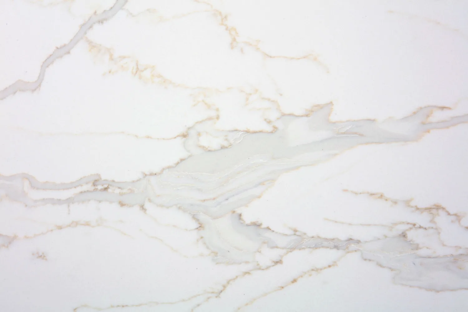 Calacatta Antique Lucciare Quartz installed — project photo 5