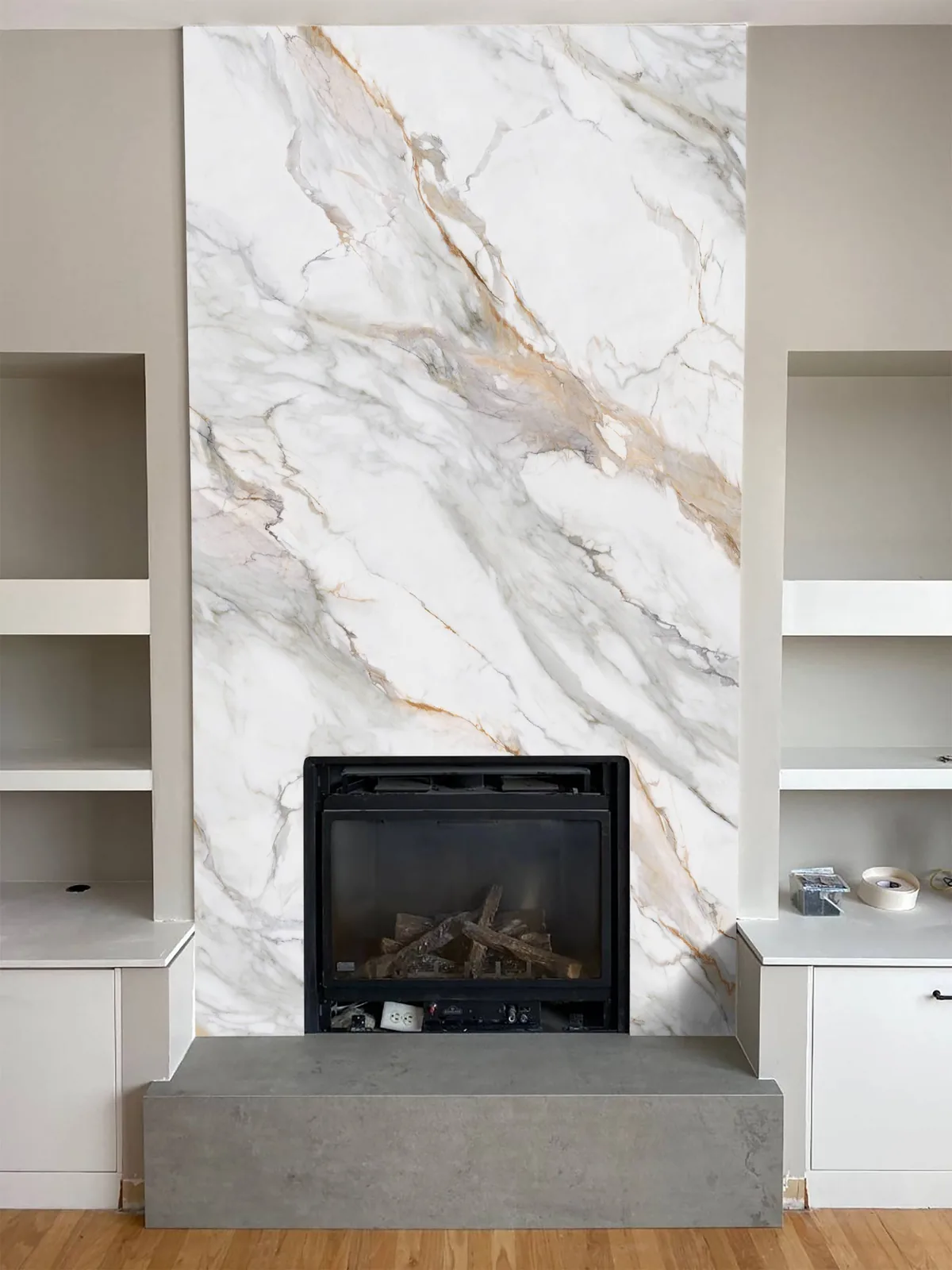 Calacatta Buckingham Lucciare Quartz installed — project photo 4