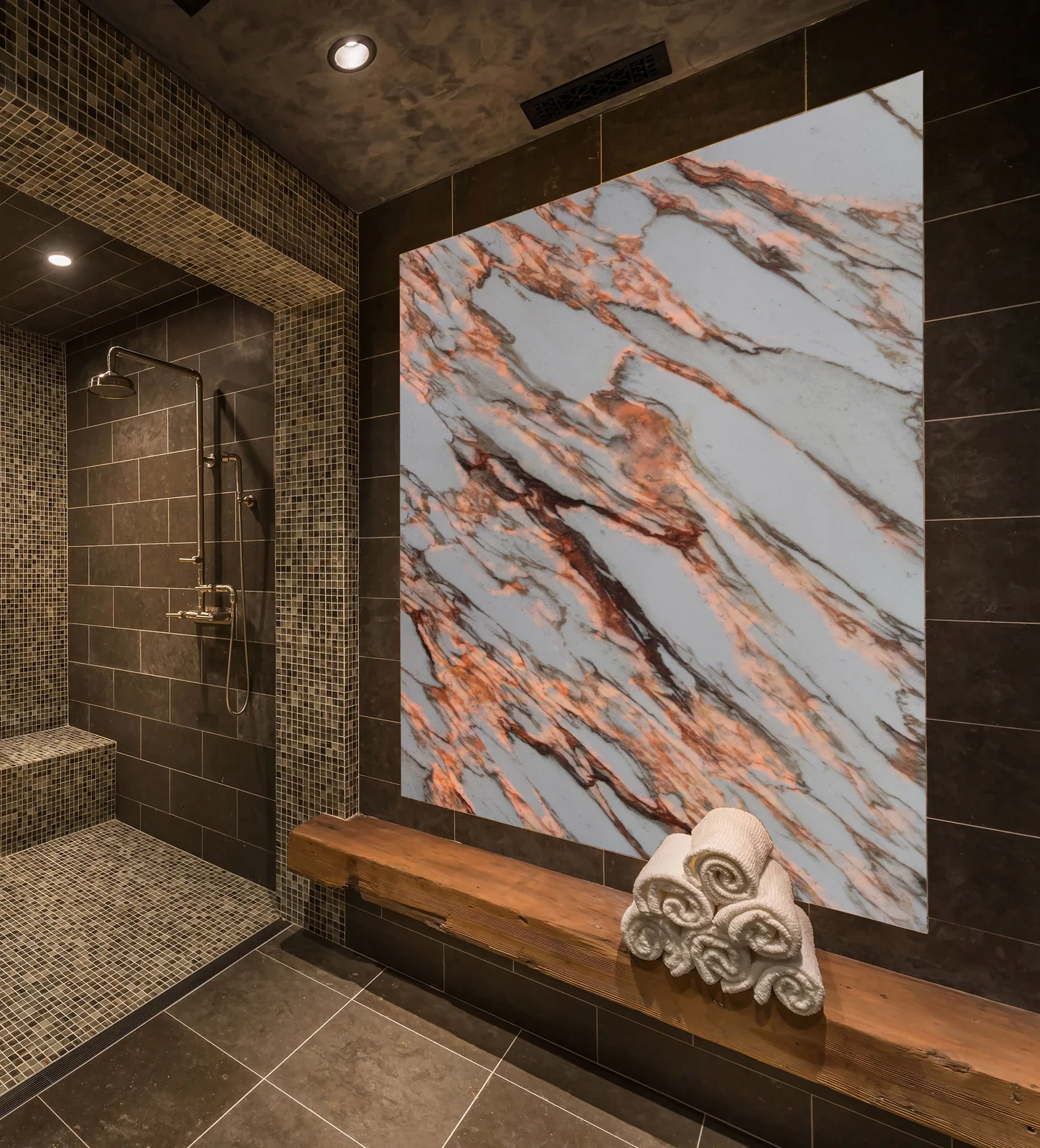 Calacatta Vagli Gold Lucciare Quartz installed — project photo 2