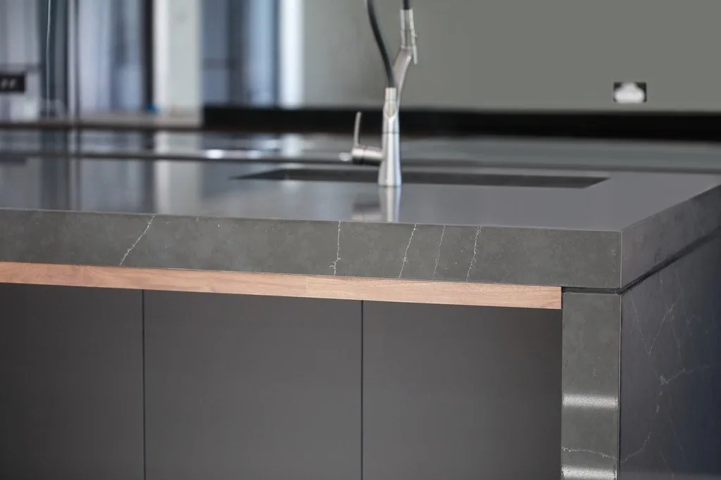 Castillo Gray Lucciare Quartz installed — project photo 6