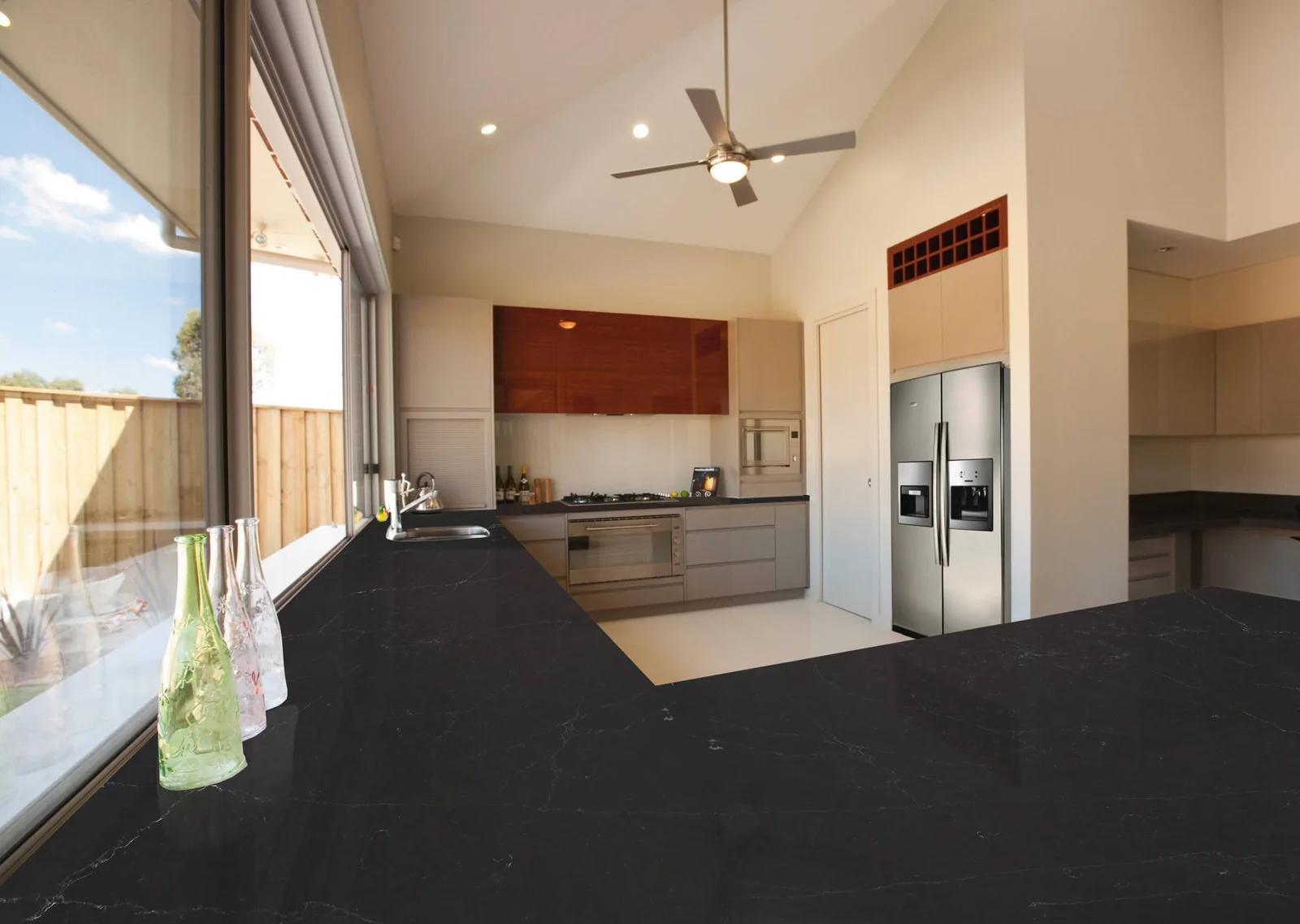 Castillo Gray Lucciare Quartz installed — project photo 8