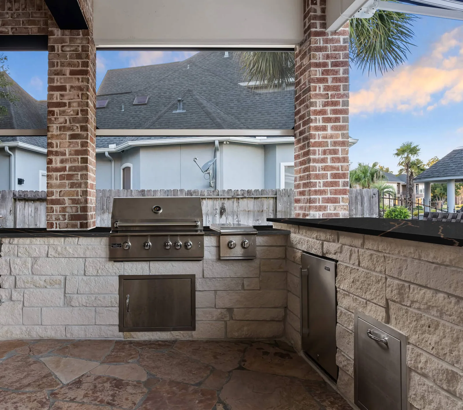 Laurence Gold Lucciare Quartz installed — project photo 4