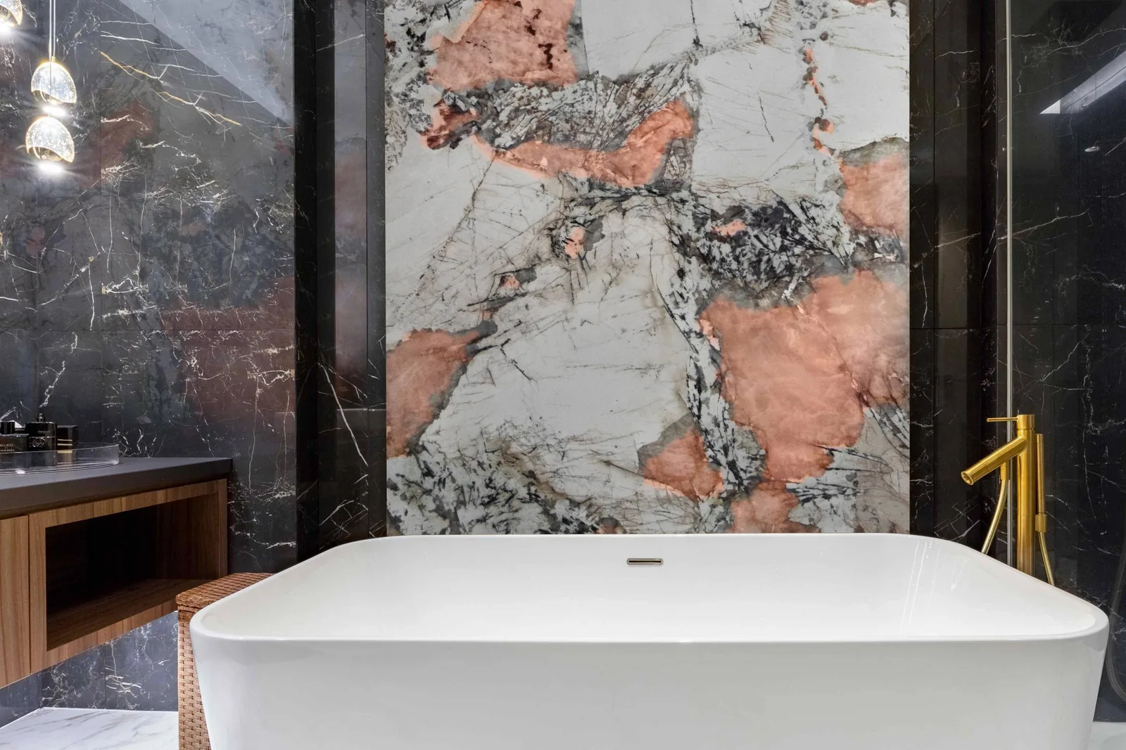 Pandora Lucciare Quartz installed — project photo 7