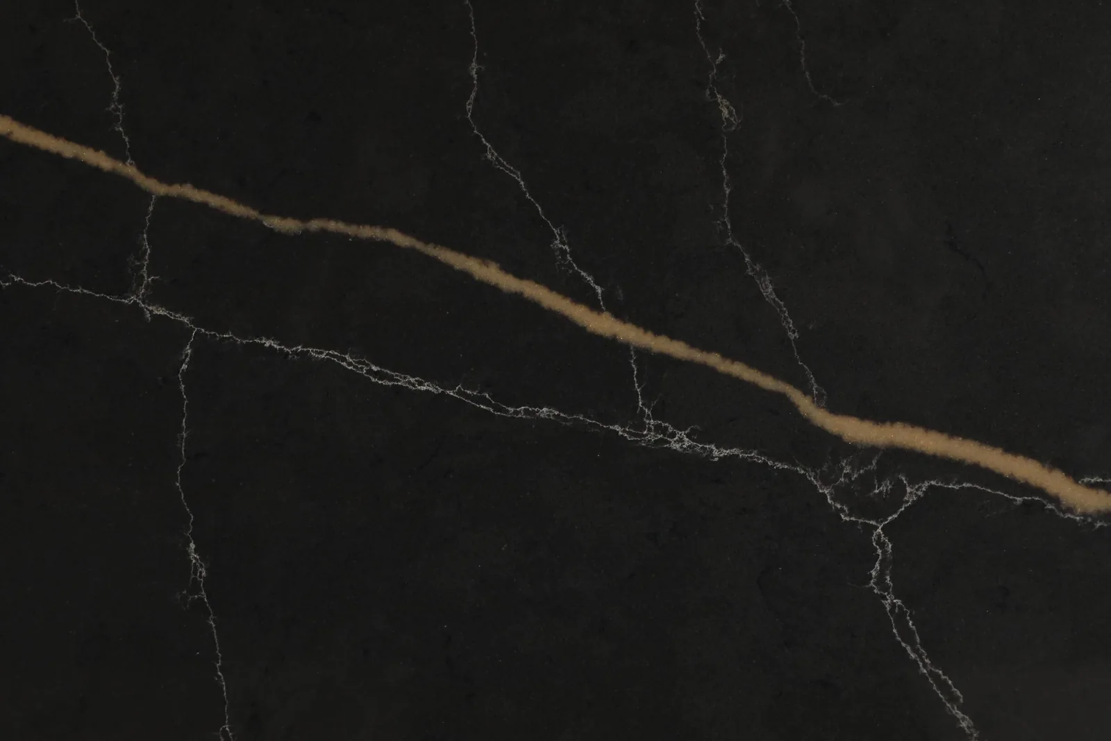 Saint Laurent Gold Lucciare Quartz installed — project photo 4