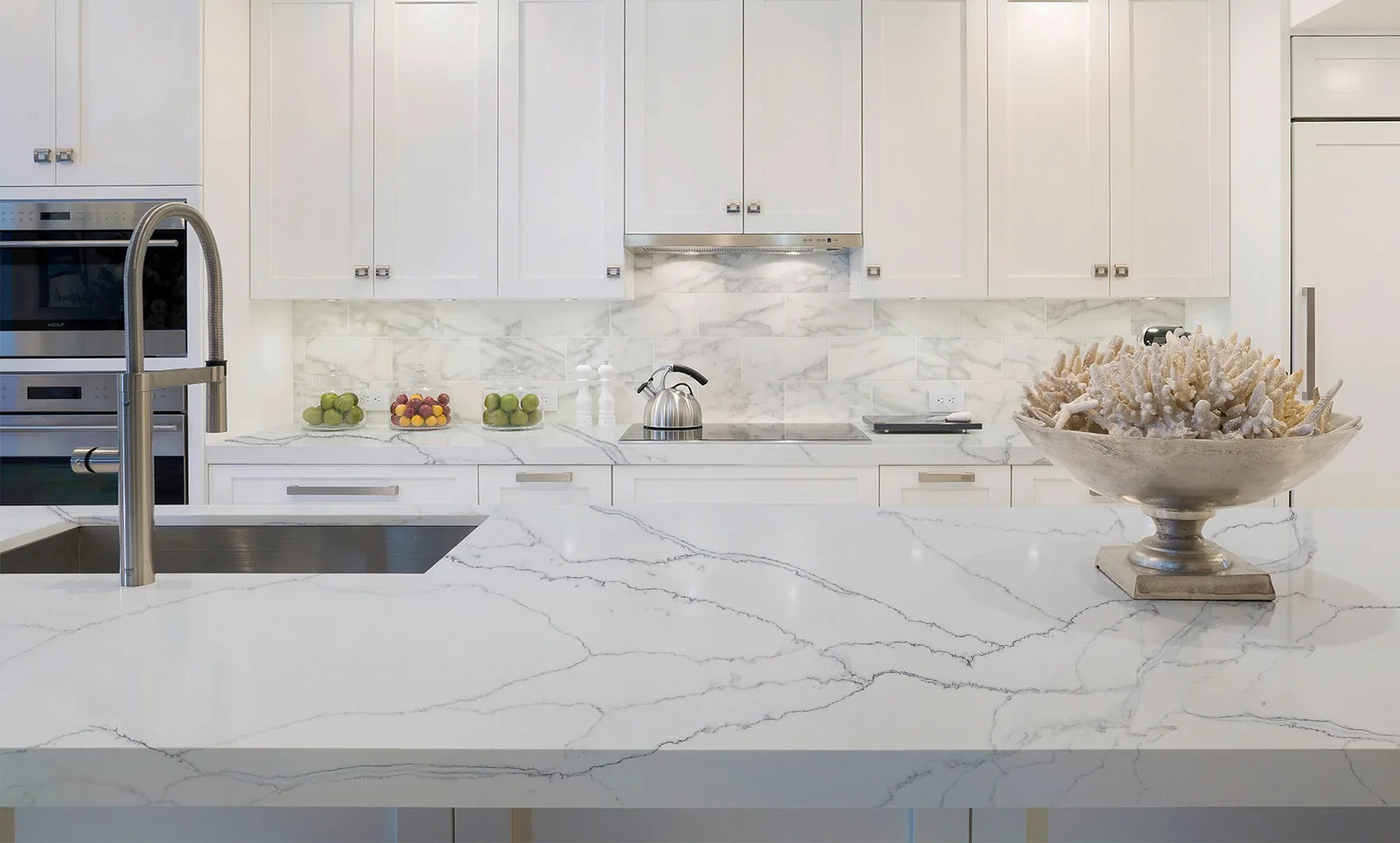 Statuario Michel Lucciare Quartz installed — project photo 1
